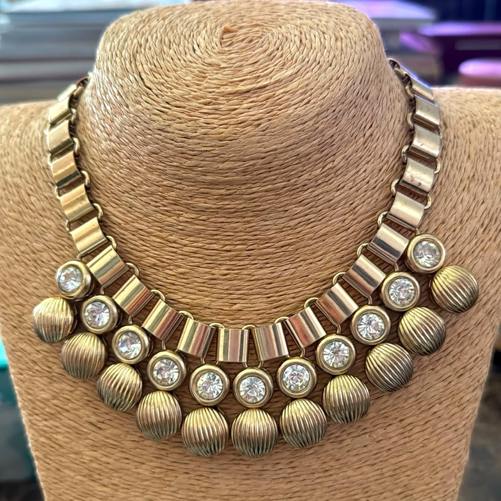 Necklace adjustable very classic style
